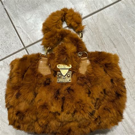 louis vuitton fluffy bag.